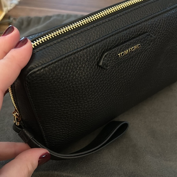 PRICE DROP!! TOM FORD wristlet medium bag - Picture 2 of 9